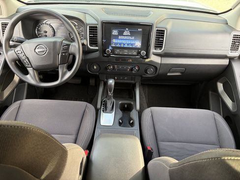 Used 2023 Nissan Frontier SV w/ Technology Package RWD image 16