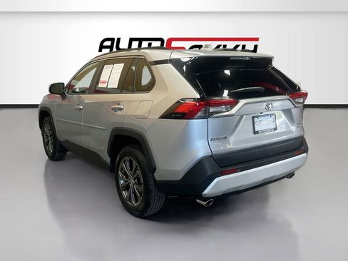 Used 2025 Toyota RAV4 Limited w/ Weather Package AWD/4WD image 5