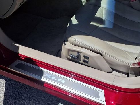 Used 2005 Cadillac XLR RWD image 21