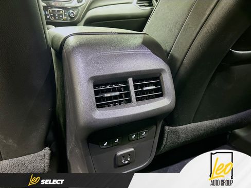 Certified 2024 Chevrolet Equinox Premier image 25