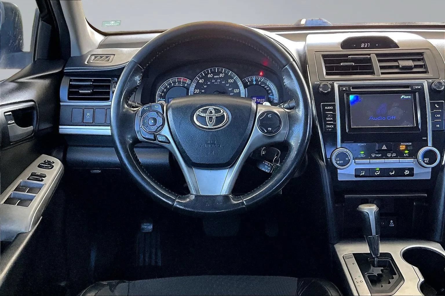 Used 2012 Toyota Camry SE FWD image 8