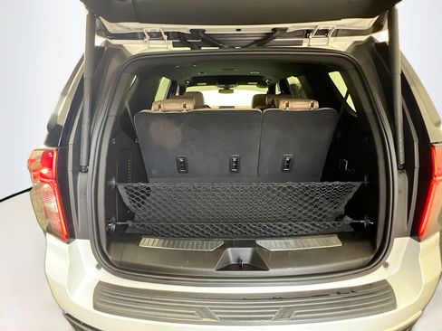 Used 2021 Chevrolet Tahoe Premier AWD/4WD image 34