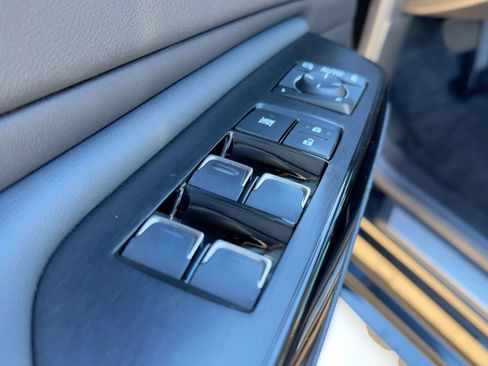 Used 2022 Lexus ES 300h w/ Premium Package image 30