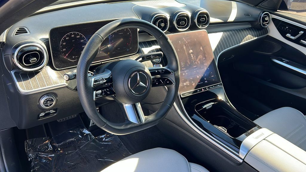 Used 2023 Mercedes-Benz C 300 Sedan image 12