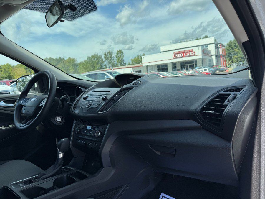 Used 2017 Ford Escape SE FWD image 20