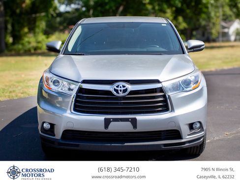 Used 2016 Toyota Highlander Plus AWD/4WD image 4