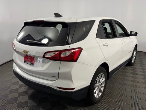 Used 2021 Chevrolet Equinox LS image 29