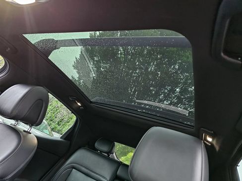 Certified 2023 Genesis GV60 Advanced AWD/4WD image 10