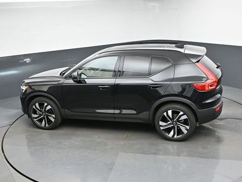 Used 2024 Volvo XC40 B5 Plus w/ Climate Package image 47