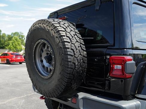 Used 2019 Jeep Wrangler Unlimited Rubicon AWD/4WD image 19