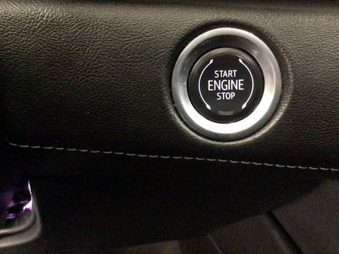 Used 2021 Cadillac Escalade Luxury AWD/4WD image 22