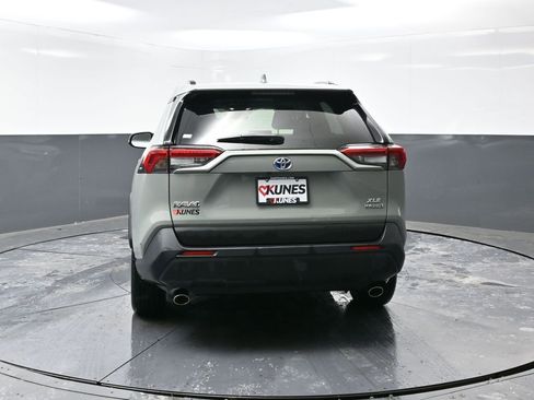 Used 2023 Toyota RAV4 XLE Premium image 13