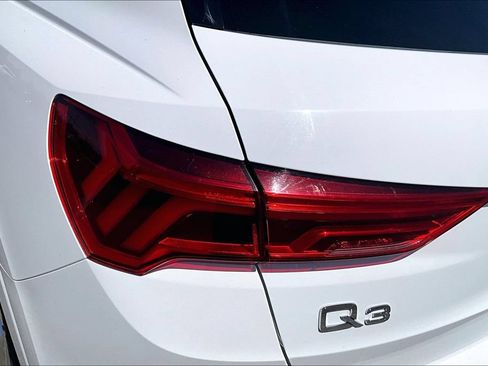 Used 2021 Audi Q3 2.0T Premium w/ Convenience Package AWD/4WD image 27