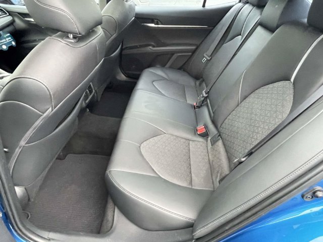 Used 2019 Toyota Camry XSE FWD image 11