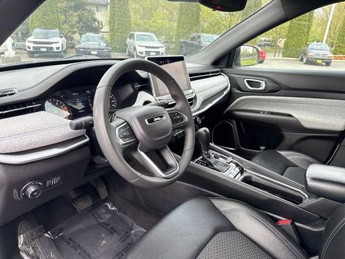 Used 2024 Jeep Compass Latitude AWD/4WD image 22