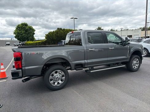 New 2026 Ford F250 Lariat w/ Chrome Package AWD/4WD image 2