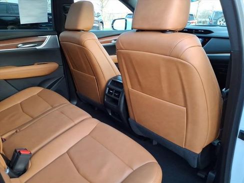 Used 2024 Cadillac XT5 Premium Luxury image 22