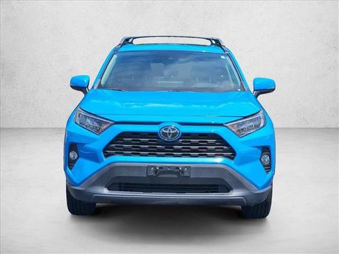 Used 2019 Toyota RAV4 XLE w/ Convenience Package AWD/4WD image 2