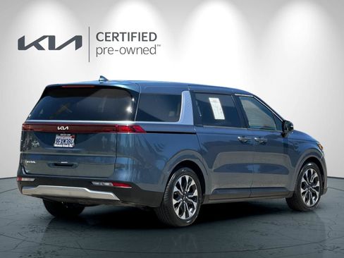 Certified 2024 Kia Carnival EX FWD image 4