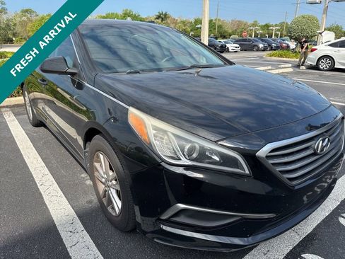 Used 2016 Hyundai Sonata SE image 3