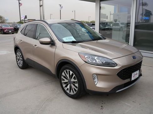 Used 2020 Ford Escape Titanium AWD/4WD image 32