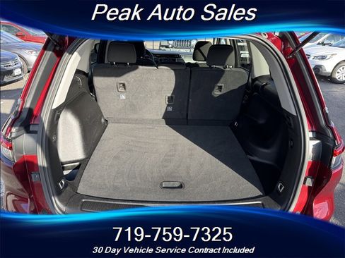 Used 2024 Jeep Grand Cherokee Laredo image 13