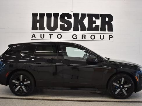 Used 2024 BMW iX xDrive50 w/ Sport Package AWD/4WD image 2