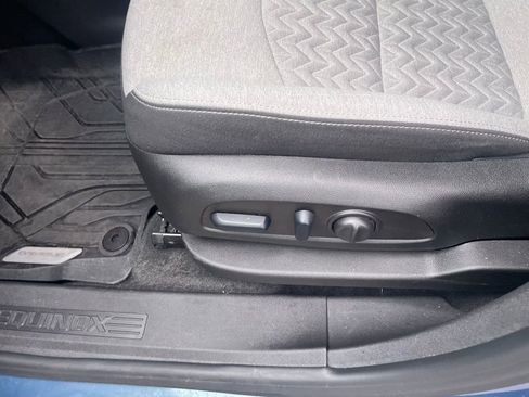 Used 2024 Chevrolet Equinox LS w/ LS Convenience Package image 11