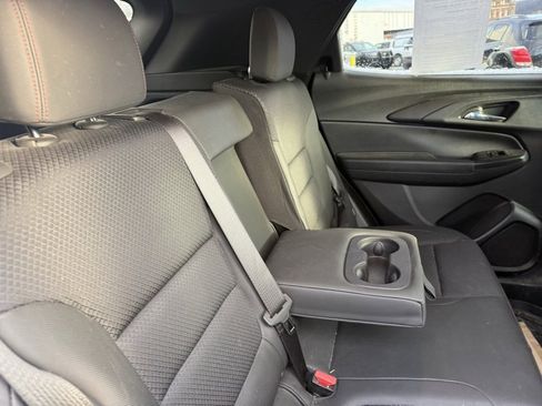 Used 2021 Chevrolet TrailBlazer RS w/ Convenience Package image 8
