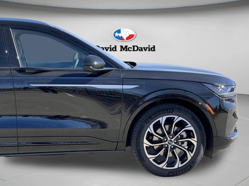 New 2026 Lincoln Nautilus Reserve image 13