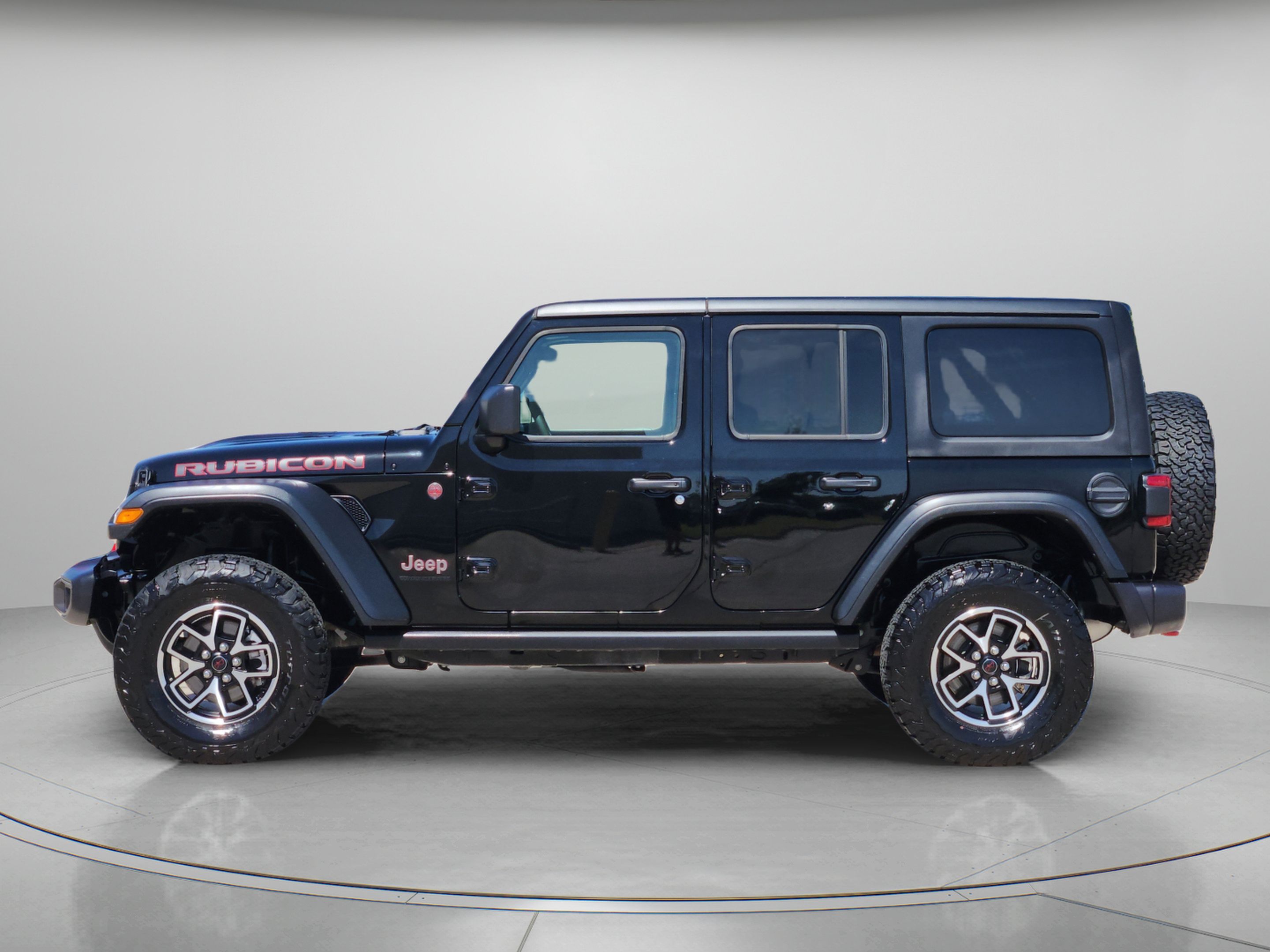 Used 2026 Jeep Wrangler Unlimited Rubicon AWD/4WD image 2