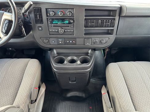 Used 2017 Chevrolet Express 2500 image 26