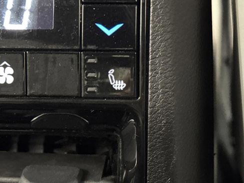 Used 2021 Jeep Grand Cherokee L Overland w/ Advanced Protech Group III image 38