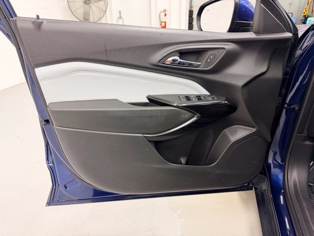 Certified 2024 Chevrolet Trax LT w/ Sunroof Package FWD image 18