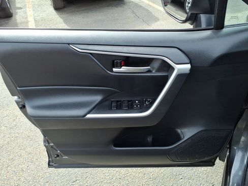 Used 2021 Toyota RAV4 XLE image 14
