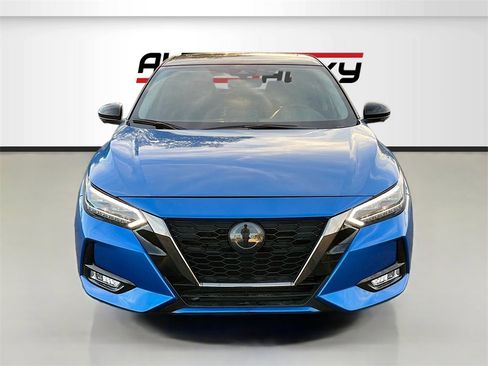 Used 2023 Nissan Sentra SR w/ SR Premium Package image 2