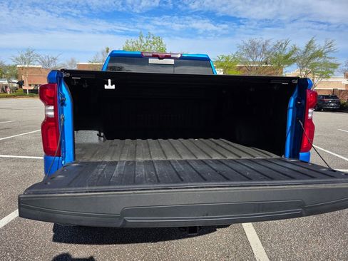 Used 2025 Chevrolet Silverado 1500 ZR2 w/ Technology Package image 32