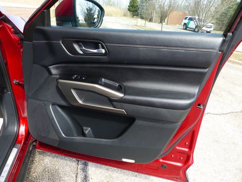 Used 2022 Nissan Pathfinder Platinum w/ Cargo Package image 51