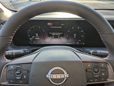 New 2026 Nissan Sentra SR w/ Floor Mat Package FWD image 27