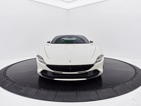 Used 2022 Ferrari Roma RWD image 18