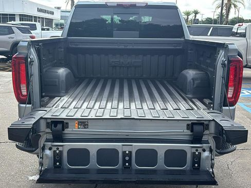 Certified 2025 GMC Sierra 1500 AT4 w/ AT4 Premium Package AWD/4WD image 7