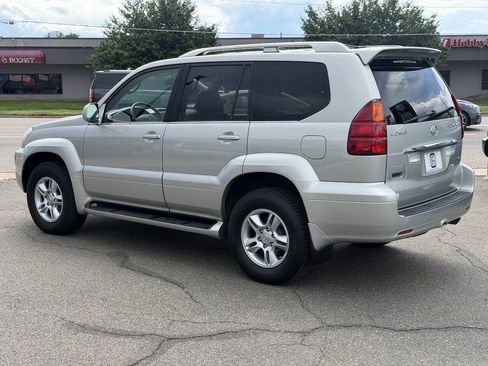 Used 2004 Lexus GX 470 w/ Preferred Accessory Pkg AWD/4WD image 10