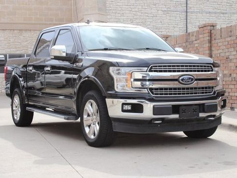 Used 2020 Ford F150 Lariat image 2