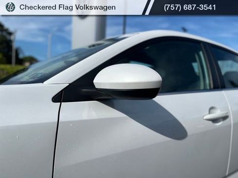 Used 2024 Nissan Sentra SV FWD image 2