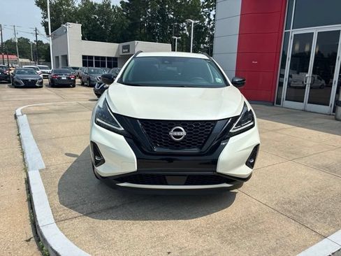 Used 2024 Nissan Murano SV w/ SV Midnight Edition Package FWD image 2