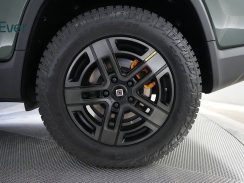 Used 2022 Rivian R1T Adventure AWD/4WD image 9