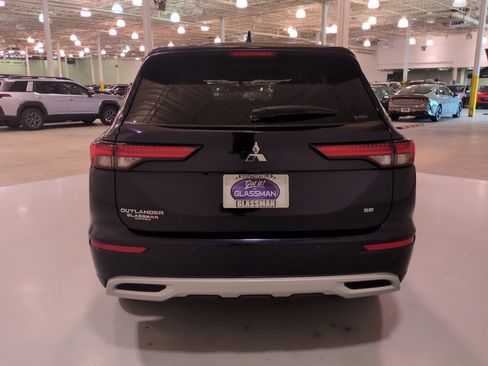 Used 2023 Mitsubishi Outlander SE AWD/4WD image 4