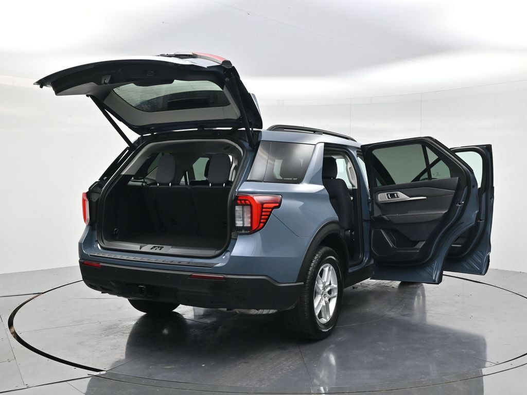 Used 2026 Ford Explorer Active AWD/4WD image 56