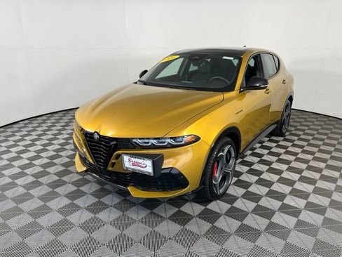 Used 2026 Alfa Romeo Tonale w/ Quick Order Package 23H Volce AWD/4WD image 3