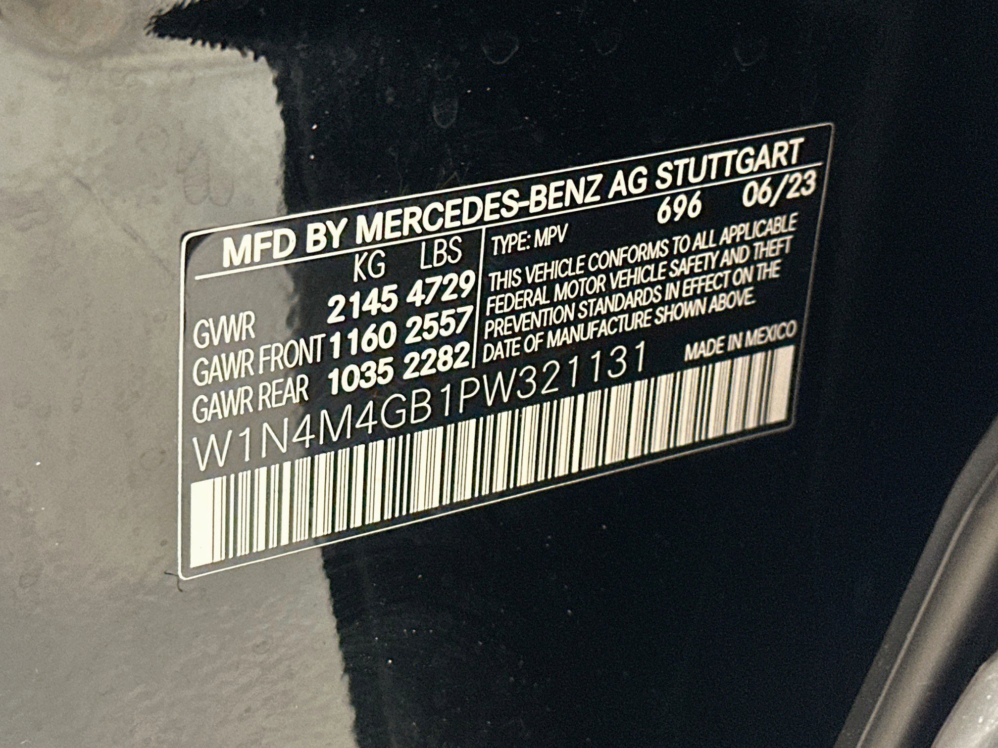 Used 2023 Mercedes-Benz GLB 250 w/ Premium Package image 12